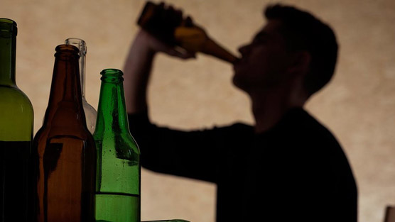 The More A Man Drinks Alcohol, The Higher His Risk Of Prostate Cancer – Dr. David Samadi Explains
